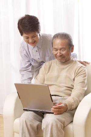 上品で長く愛せる天然石ピアスの選び方とおすすめポイント